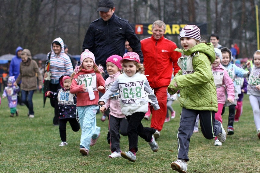 48. Cross Ostrzeszowski w strugach deszczu i pod dyktando Ukraińców. ZOBACZ ZDJĘCIA