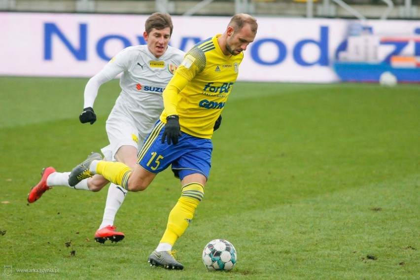 Fortuna 1. Liga. Arka Gdynia gra z Koroną Kielce. Oto podstawowa jedenastka żółto-niebieskich. 29.05.2021