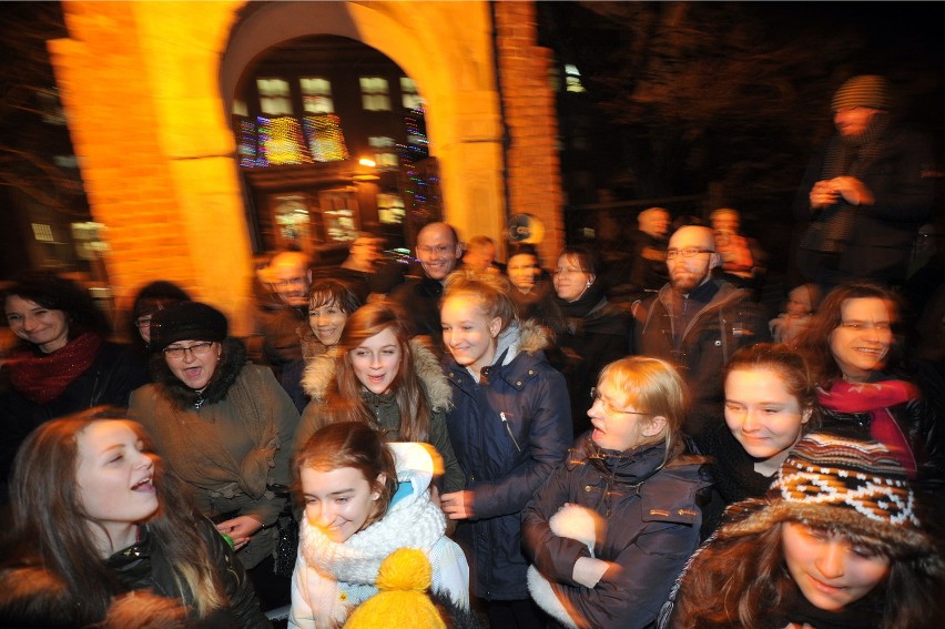 Pałac Młodzieży w Gdańsku - protest dzieci i rodziców,...