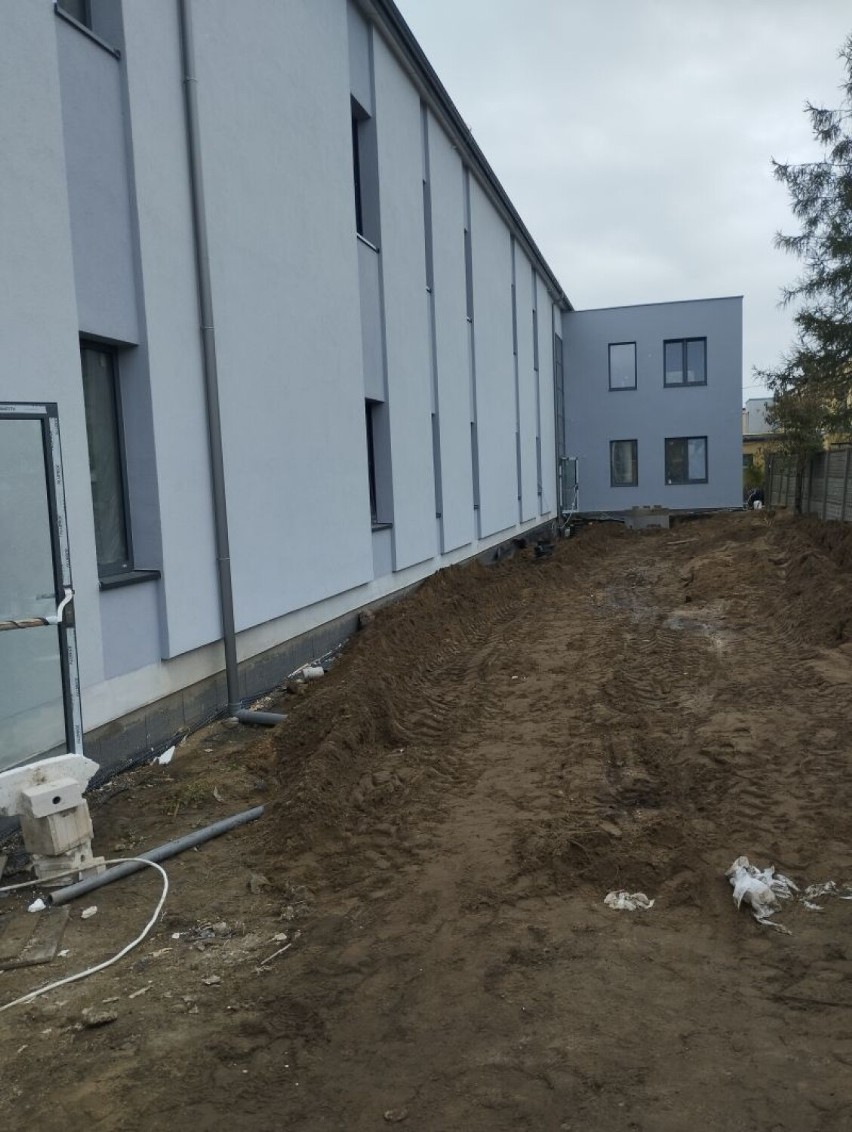Powiat wągrowiecki. Trwa wykończenie nowej hali sportowej w Wągrowcu. Termin na jej wykonanie został przedłużony 