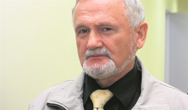 Wojciech Błaszczyk, wójt Łęk Szlacheckich, przyznaje, że do  pracy b. dyrektor szkoły w Tomawie  mieli wcześniej uwagi rodzice. Z decyzjami wobec nauczycielki będzie czekał na rozstrzygnięcia sądu
