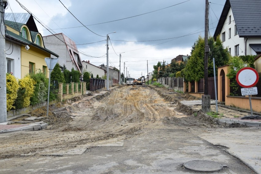 Wolbrom. Trwa modernizacja ulic Fabrycznej i Sportowej [ZDJĘCIA] 