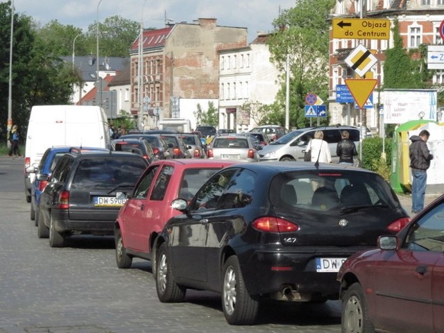 Po zmianie organizacji ruchu Psie Pole od razu się zakorkowało