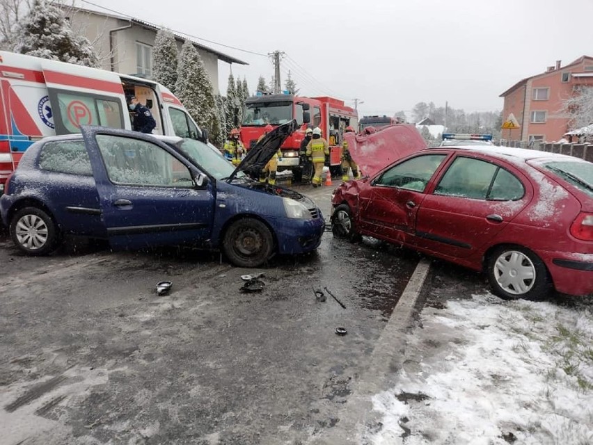 Wypadek na DW 933 w Libiążu