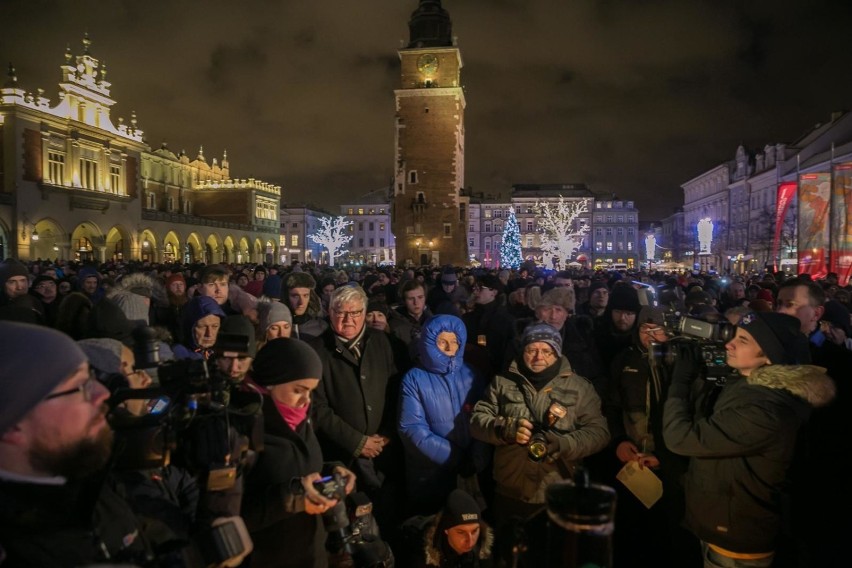 Kraków łączy się z pogrążonym w smutku Gdańskiem