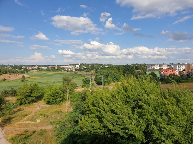 Powiat przekazał miastu drogę, która wykorzystywana jest jako skrót jako skrót pomiędzy osiedlami położonymi przy ulicach Sierakowskiego i Nieszawskiej a NCL-em.