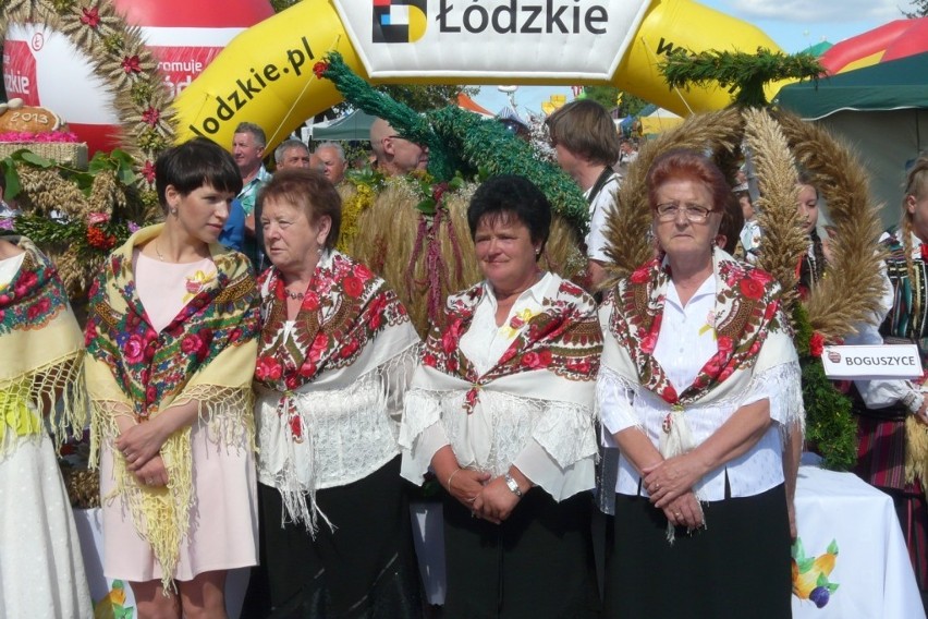 Dożynki wojewódzkie w Białej Rawskiej 2013. Grupy wieńcowe