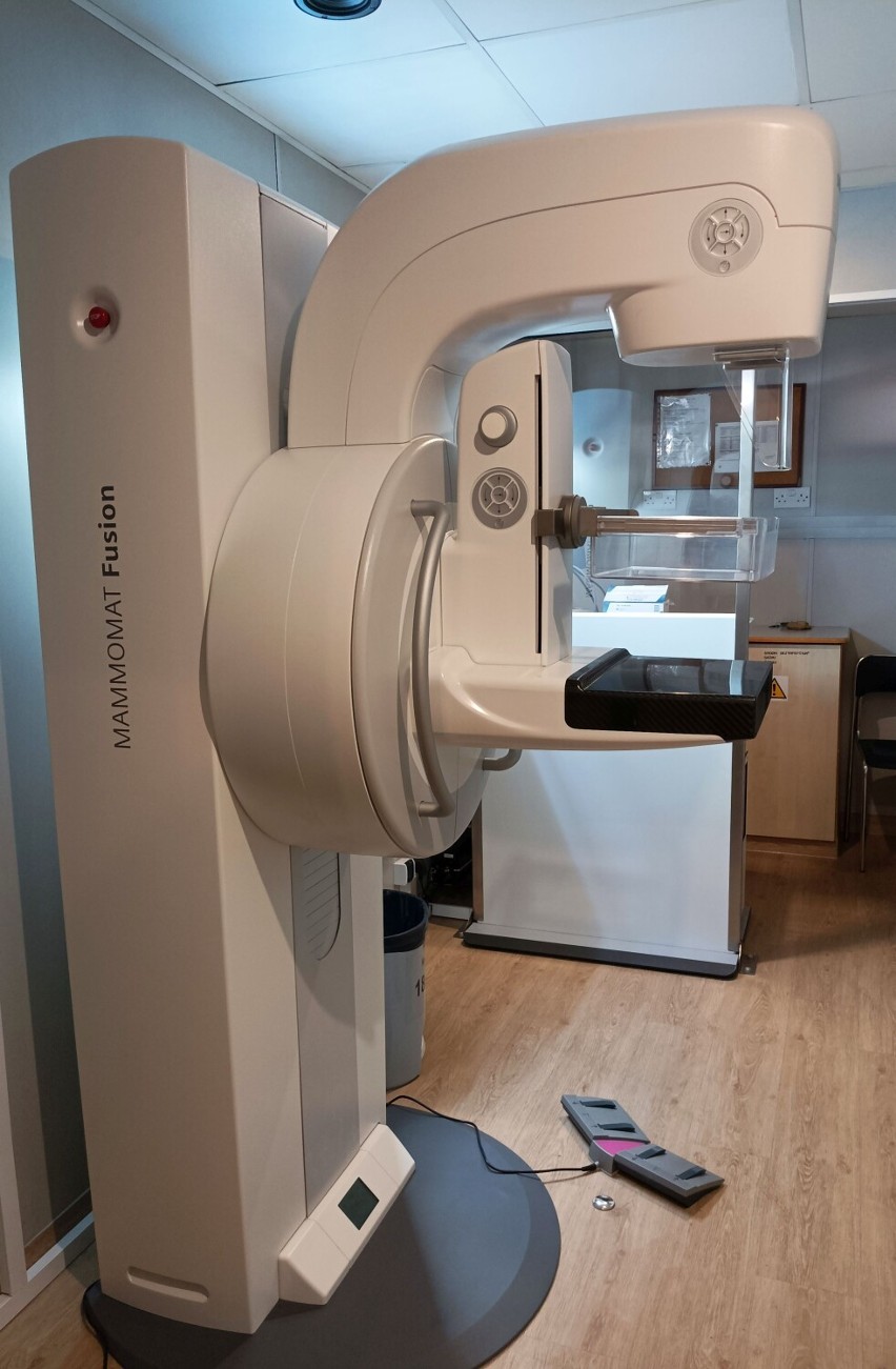 Mobilna pracownia mammograficzna zaprasza na bezpłatne badanie piersi w pow. żywieckim. Są jeszcze wolne miejsca