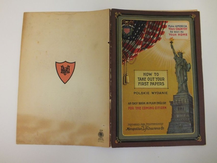 "First Papers" ksiażeczka
instruktażowa dla emigrantow w USA...