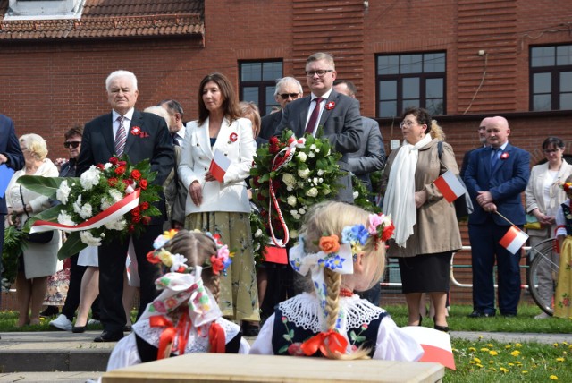 Uroczystości 3 Maja pod pomnikiem w Czułowie