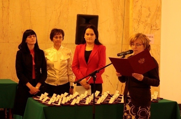 Pracownicy socjalni z Rudy Śląskiej nagrodzenie przez prezydenta RP. Dostali medale