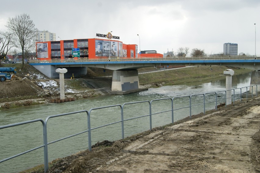 Budowa kładki rowerowej przy moście Lwowskim