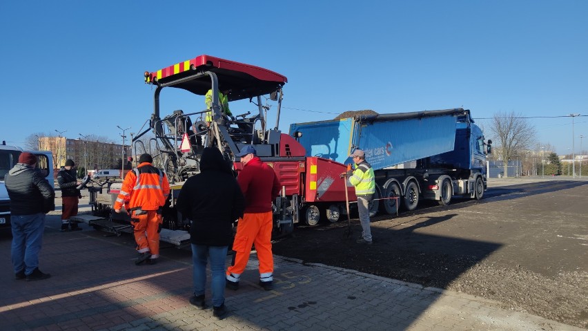 Bazar Piotrków - trwają prace na nowym targowisku przy u....