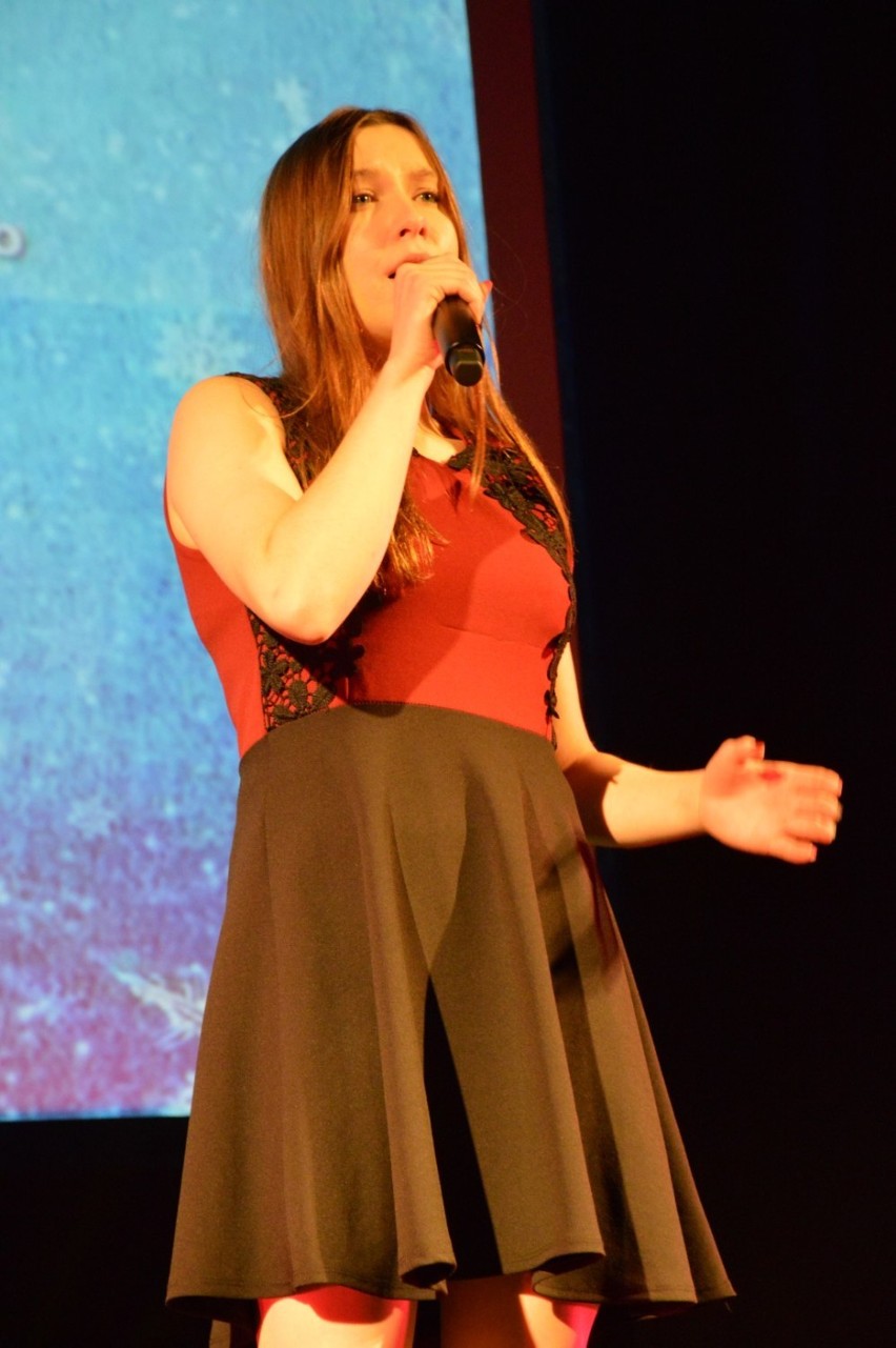 Aleksandra Jankowska laureatką jubileuszowego festiwalu piosenki zimowej w Lęborku