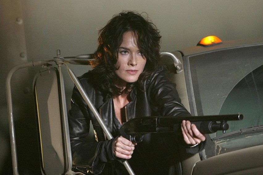 Lena Headey jako Sarah Connor w serialu "Terminator: Kroniki...