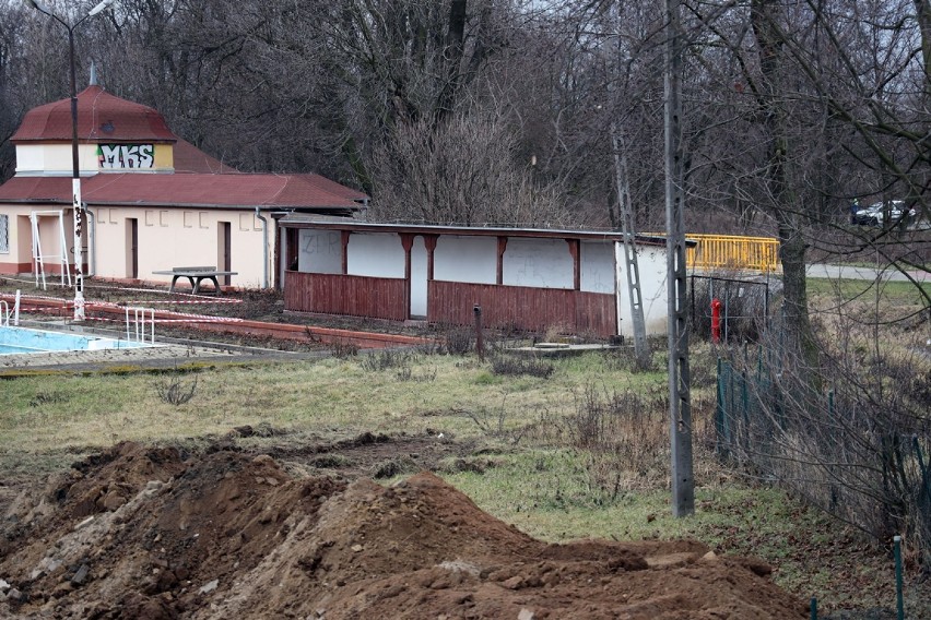 Budowa letnich basenów AquaFun w Legnicy [ZDJĘCIA]