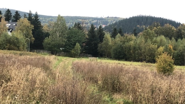 Karpacz i jego okolice kryją wiele tajemnic, warto je odkryć przy okazji jesiennych wędrówek po szlakach. Góry mienią się wieloma barwami. Jest pięknie!