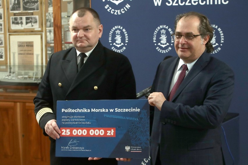 Politechnika Morska otrzymała skarbowe papiery wartościowe o...