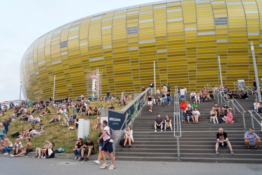 Protest pod KPRM w Warszawie. Czy gdańskiemu urzędowi brakuje pieniędzy? Okolicznościowa impreza miała kosztować miasto prawie 300 tys. zł