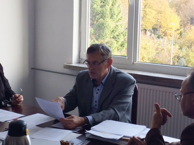 Przewodniczącym komisji konkursowej jest Jan Krawczuk