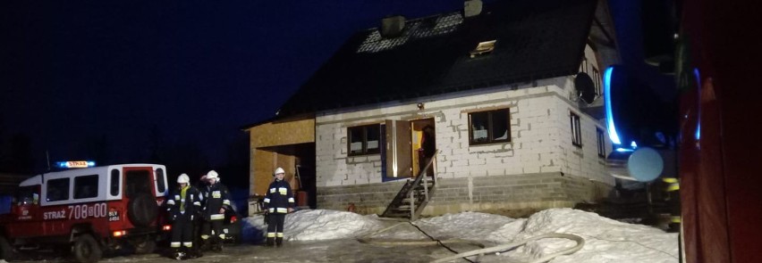 Pożar domu w Soblówce. Trwa zbiórka pieniędzy dla poszkodowanego małżeństwa 