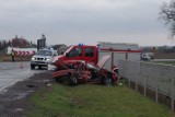 Wypadek w Łabuńkach: czołowe zderzenie opla z mercedesem. ZDJĘCIA
