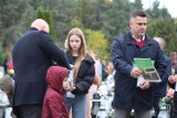 Podczas kwesty na cmentarzach w Bełchatowie zebrano ponad 18 tys. zł, ZDJĘCIA, VIDEO