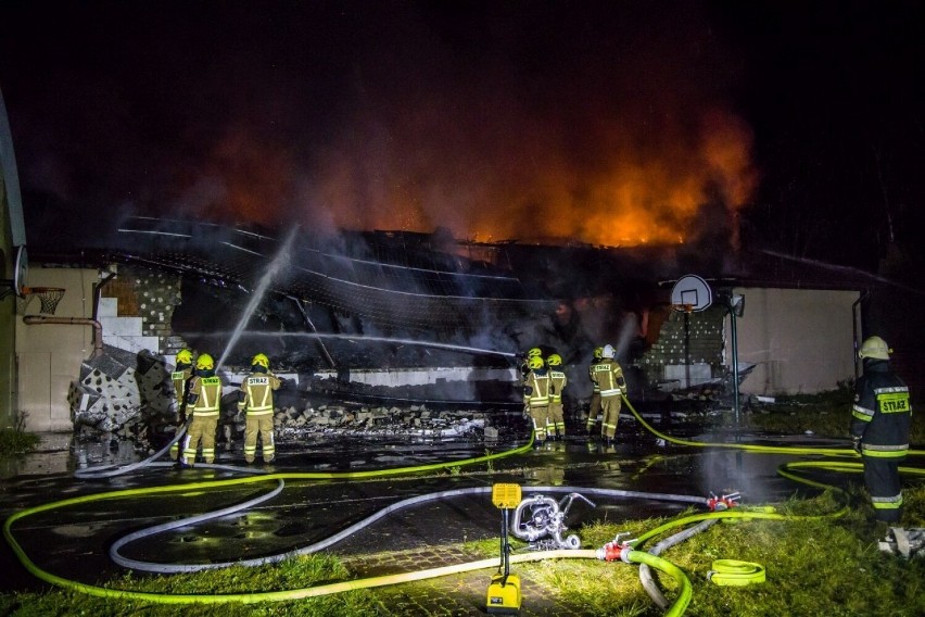 Tragiczny pożar w hotelu Tenis w Chrząstowicach. Zginęły...