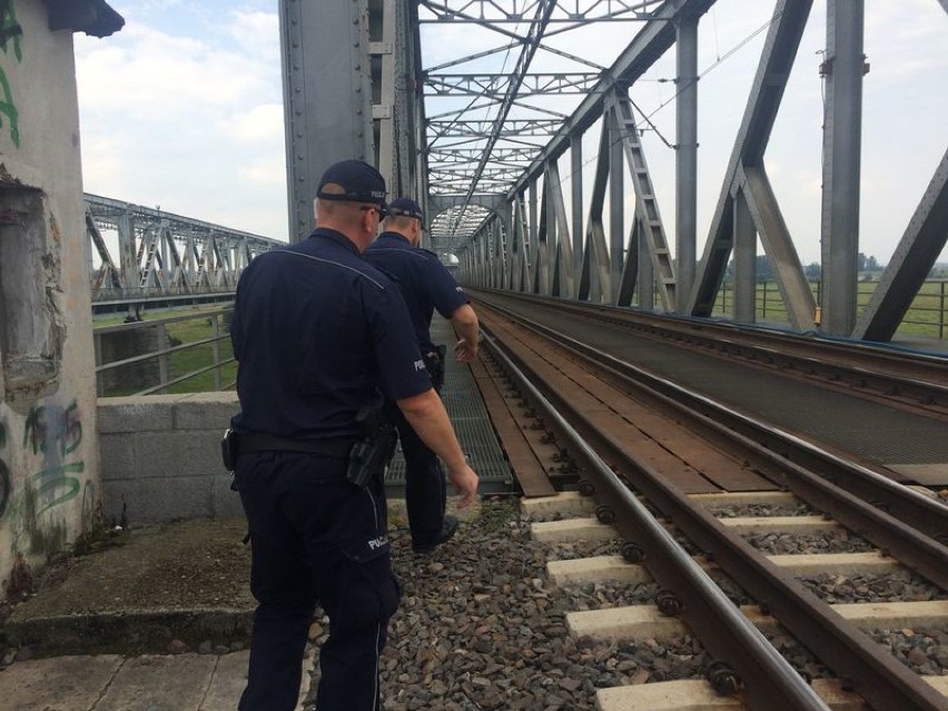 Lisewo Malborskie. Obywatel Niemiec mógł zginąć na torach kolejowych. Uratowali go policjanci