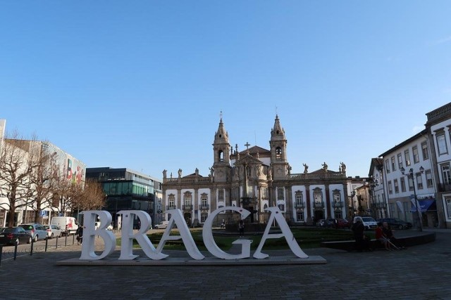 Braga - jedno z najstarszych miast w Portugalii o ponad 2000-letniej historii oraz jedno z najstarszych miast chrześcijańskich na świecie
