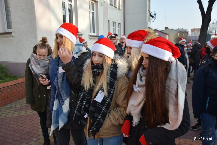 Kwestowali na fundusz stypendialny. Uzbierali ładną sumkę (zdjęcia)