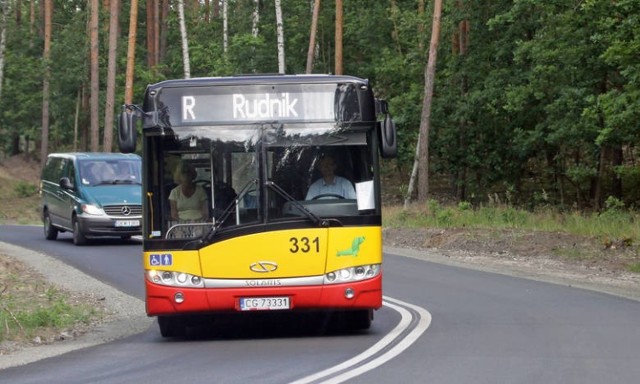 Linia autobusowa "R" kursuje regularnie do Rudnika. Będą dodatkowe kursy  [ROZKŁAD JAZDY] | Grudziądz Nasze Miasto