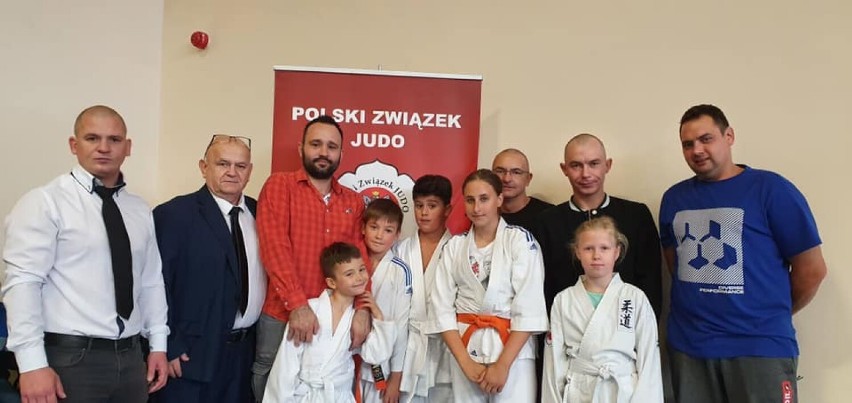 Judocy z Chodzieży wywalczyli złoty i brązowe medale na turnieju w Komornikach. Sukces UKS Chodzież Judo