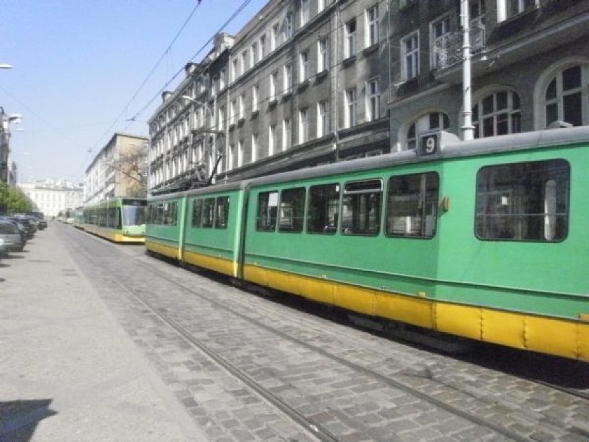 Awaria tramwaju linii nr 13 na placu Wolności spowodowała...