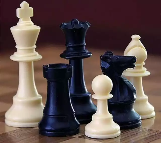 Zagraj w szachy