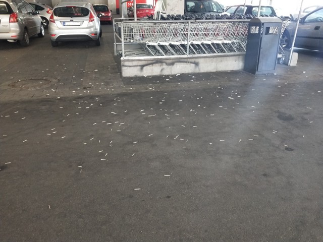 Tak często wygląda parking pod Kauflandem w Żaganiu. Co o tym sądzicie?