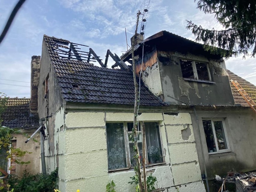 Stracili dach nad głową. Pożar domu w Gąsierzynie