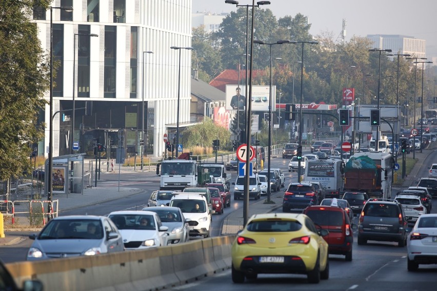 Poniedziałkowy dół. Wielkie korki od rana w Krakowie [ZDJĘCIA]