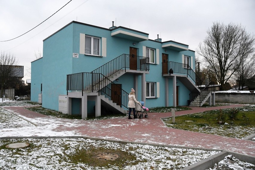 W Kielcach burzą socjalne mieszkania i budują kolorowe domki z ogródkami (WIDEO, ZDJĘCIA)