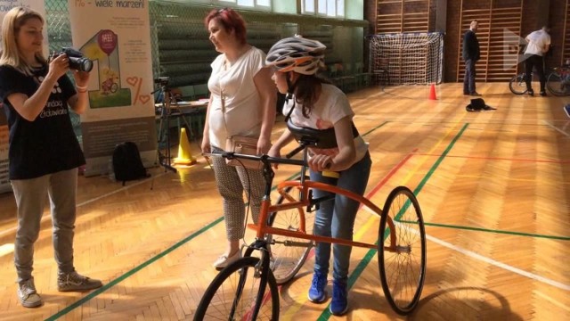 RaceRunning w Sosnowcu. ta dyscyplina sportowa i metoda rehabilitacji ruchowej zyskuje coraz większe zainteresowanie wśród niepełnosprawnych