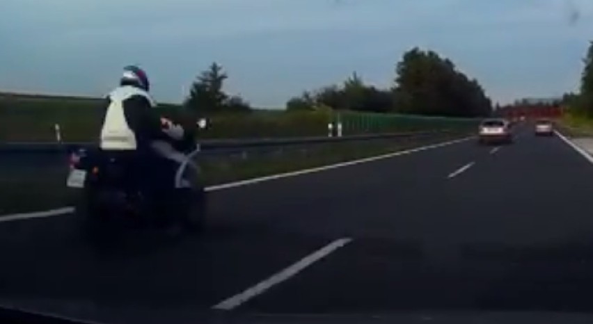 Motocykle są wszędzie - to fakt! [WIDEO] Zobacz co robił pirat na drodze S1 pod Bielskiem