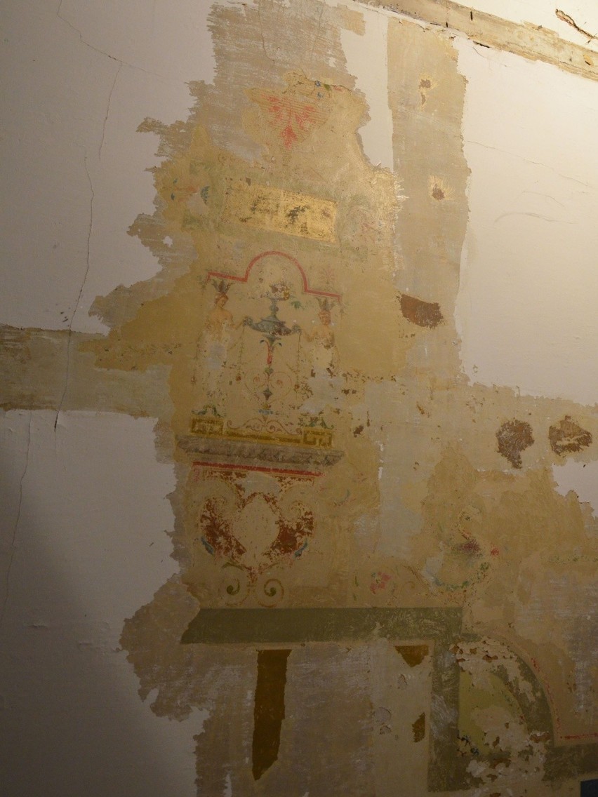 Polichromie odkryte podczas prac renowacyjno-remontowych w domu Otto Gehliga