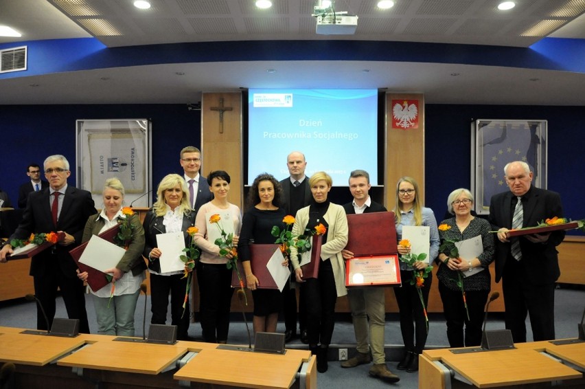 Prezydent Częstochowy dziękował pracownikom socjalnym za ich pracę [FOTO]