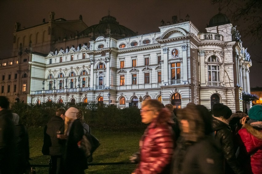 Niezwykły spektakl na fasadzie Teatru Słowackiego