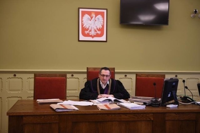 Proces Agnieszki P. trwał w Sądzie Rejonowym w Toruniu ponad 5 lat. Zakończył się niedawno uniewinnieniem od najpoważniejszych zarzutów, w tym - znęcania się nad dziećmi. Z tym prokuratura się nie godzi, apeluje i oczekuje ponownego rozpoznania tego wątku przez sąd.