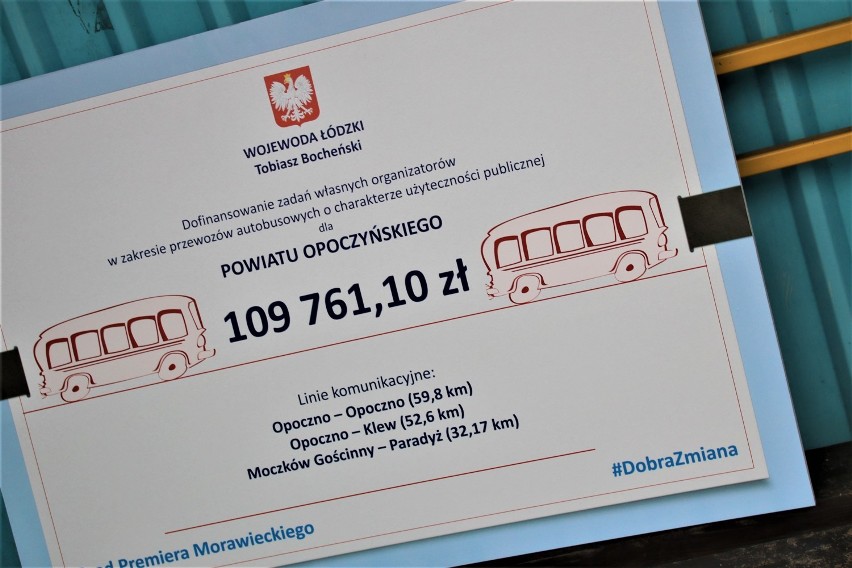 Wojewoda łódzki przekazał czek na połączenia autobusowe w powiecie opoczyńskim [zdjęcia]
