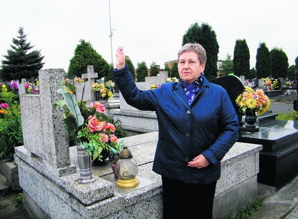 Jadwiga Sekunda, zarządca cmentarza komunalnego w Oświęcimiu, wyjaśnia co zrobić, by nie zostać z niczym