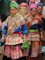 Przymusowe przenosiny Hmongów
