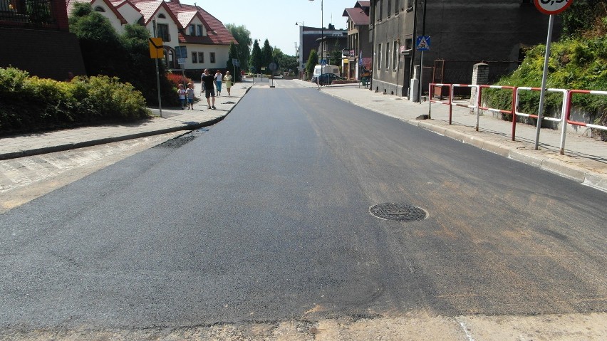 Ulica Wałowa w Wodzisławiu już z asfaltem