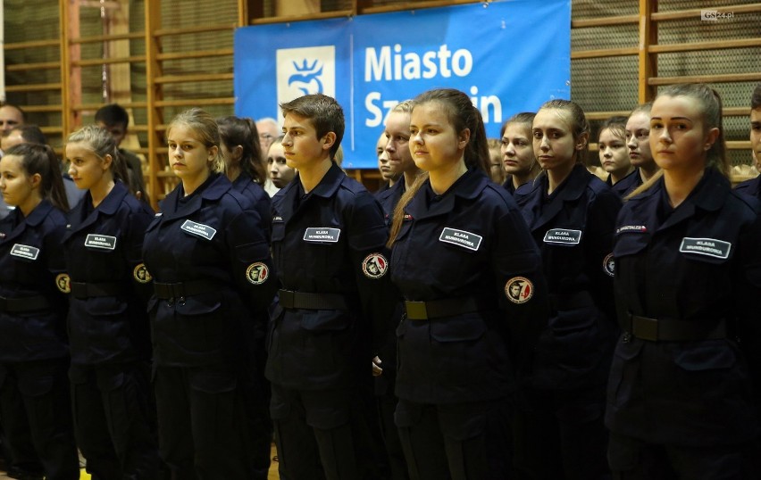 To pierwsza w Szczecinie szkoła z klasą policyjną [WIDEO]